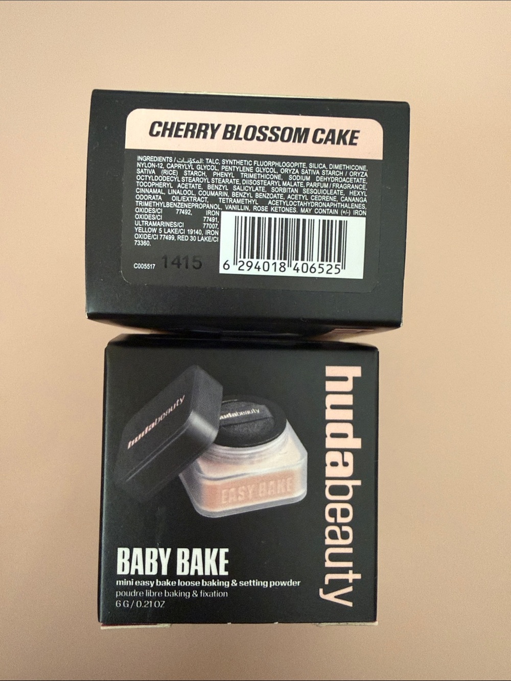 HUDA BEAUTY Baby Bake Loose Setting Powder — Cherry Blossom Cake (Soft Pink)